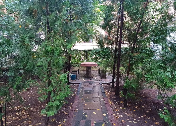 Apartment Cozy & Bright With Park Nearby - Free Parking, Riga, Up To 5 Guests Riga